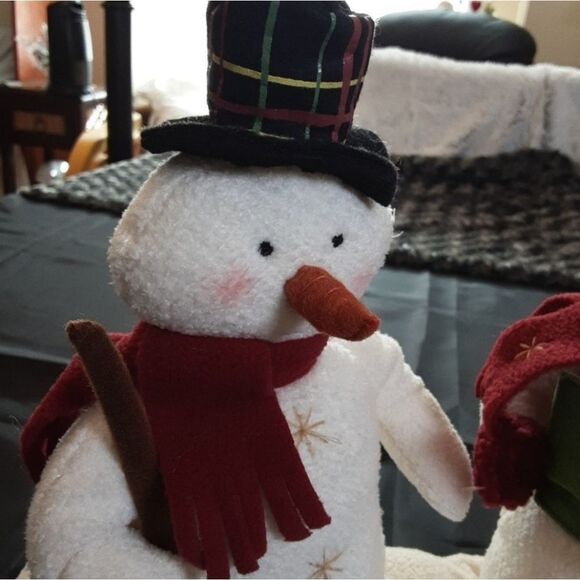 Vintage Christmas Snowpeople Decoration Large Stuffed Frosty With Friend - Picture 7 of 10